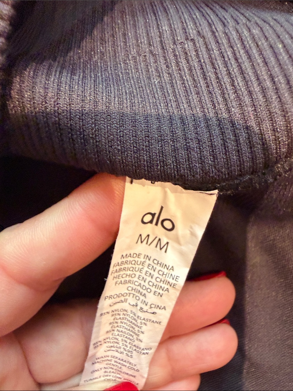 Alo Women’s Black bundle 5 Piece - Picture 8 of 12